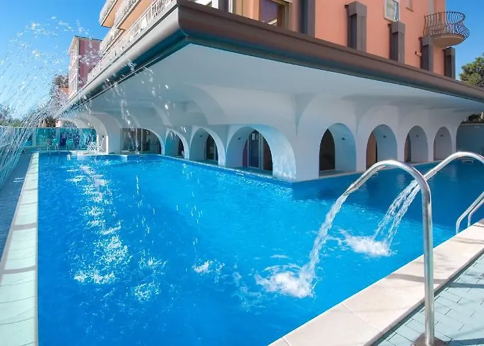 Mayflower فندق 3*