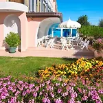 Mayflower Hotel
