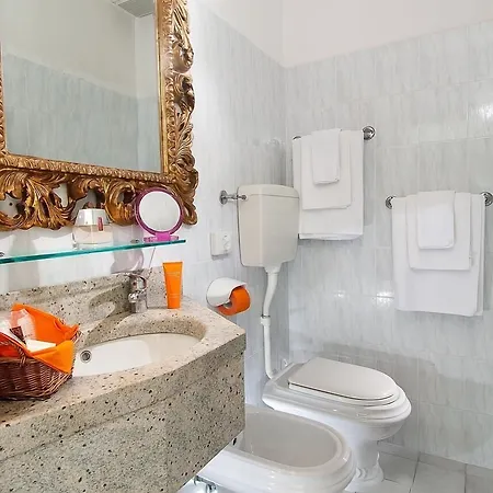 Mayflower Ξενοδοχείο 3*