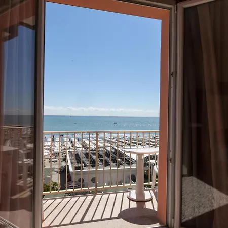 Mayflower Μιλάνο Μαριτίμα